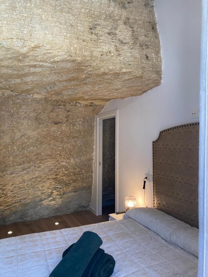 הוילה Setenil De Las Bodegas Casa Cueva “El Refugio En La Cueva” מראה חיצוני תמונה