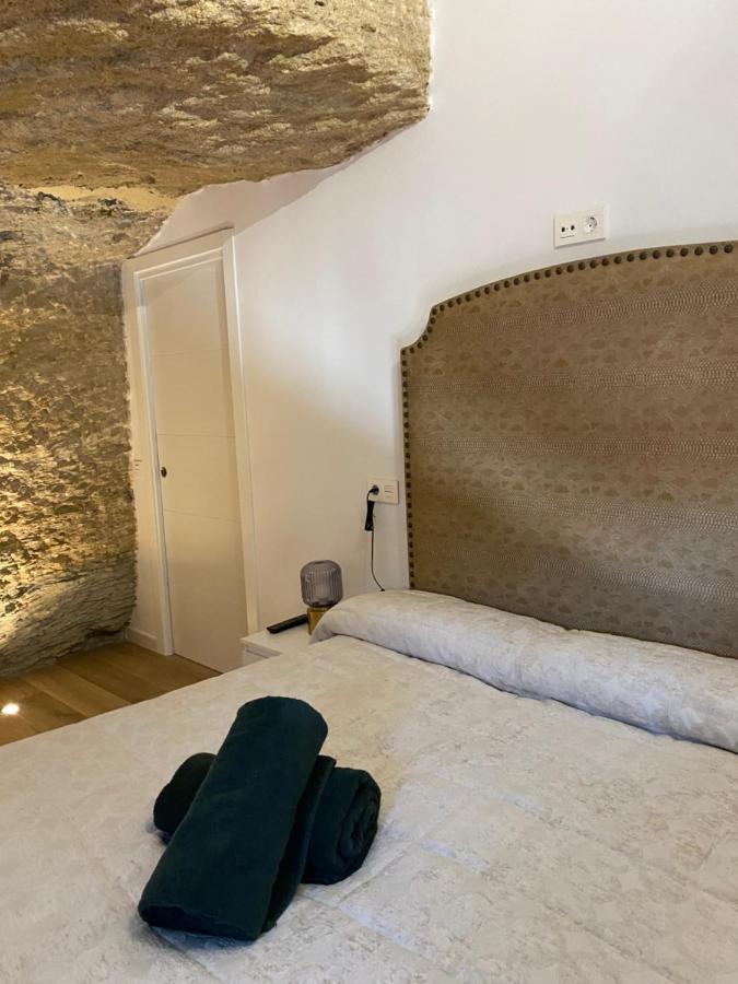 הוילה Setenil De Las Bodegas Casa Cueva “El Refugio En La Cueva” מראה חיצוני תמונה